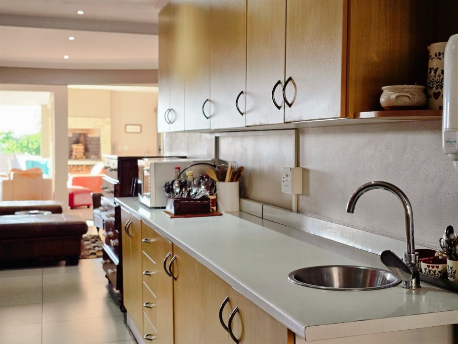 5 Bedroom Property for Sale in Nahoon Eastern Cape